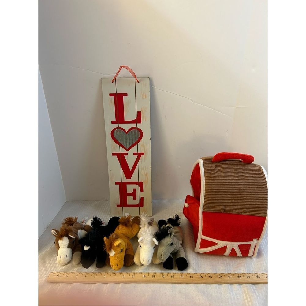 Unipak Design Ponies and Red‎ Barn